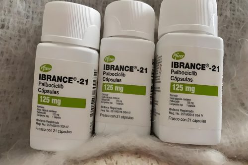 印度哌柏西利(爱博新)价格/售价在多少钱一盒?2024印度哌柏西利代购价格约(2900元)一盒一瓶!靶向药印度哌柏西利价格/国内售价介绍