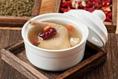 鸽子炖什么最补气血