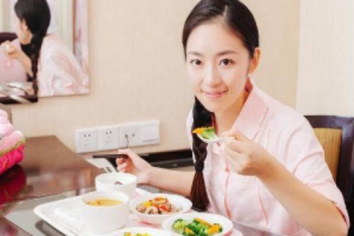 产后补气血吃什么最好最快